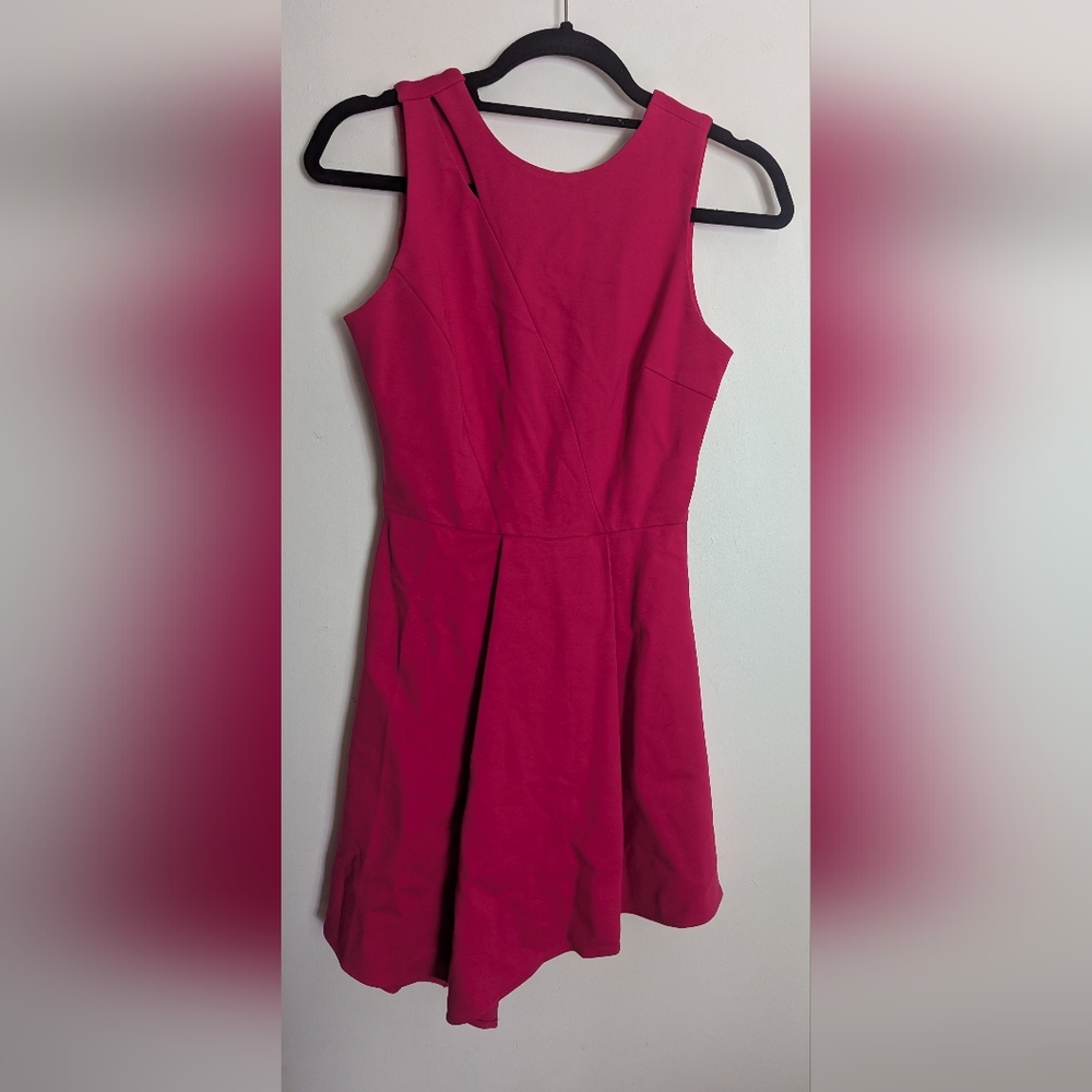 Elegant Pink Sleeveless Dress